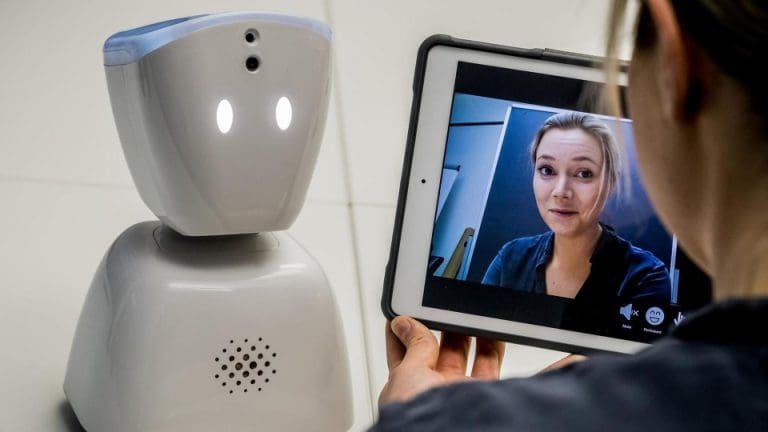 Der Telepräsenzroboter AV1 holt Schüler*innen aus der Isolation