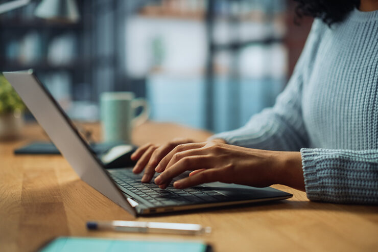Onlineveranstaltungen: Klick dich rein! Foto: Adobe Stock, Gorodenkoff